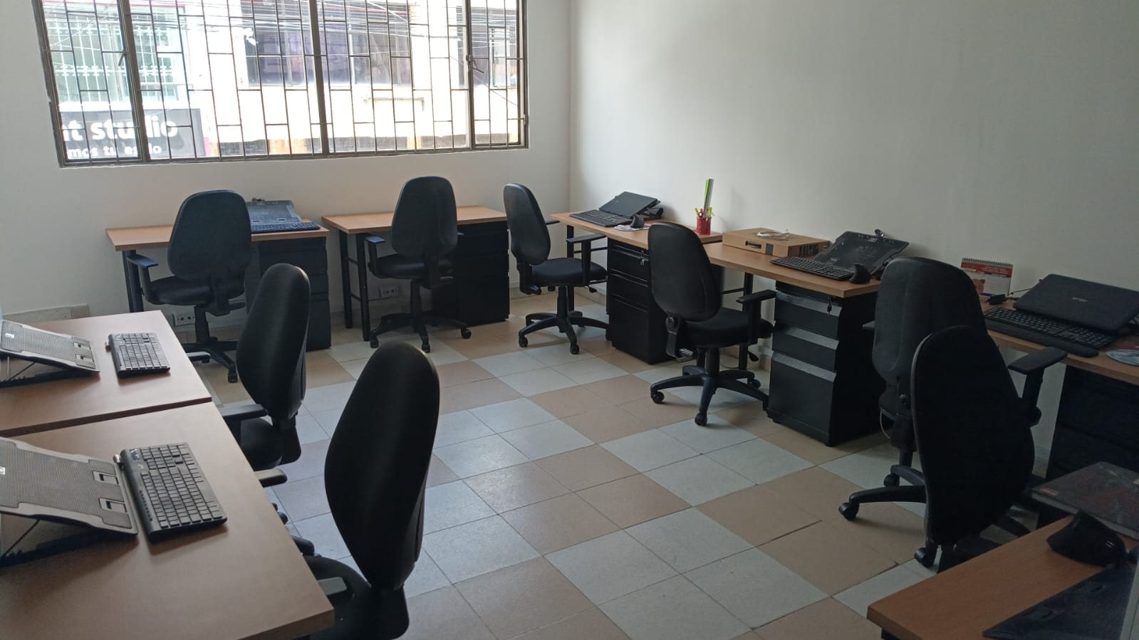 Oficina Área Comercial